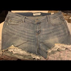 Torrid distressed jean shorts
